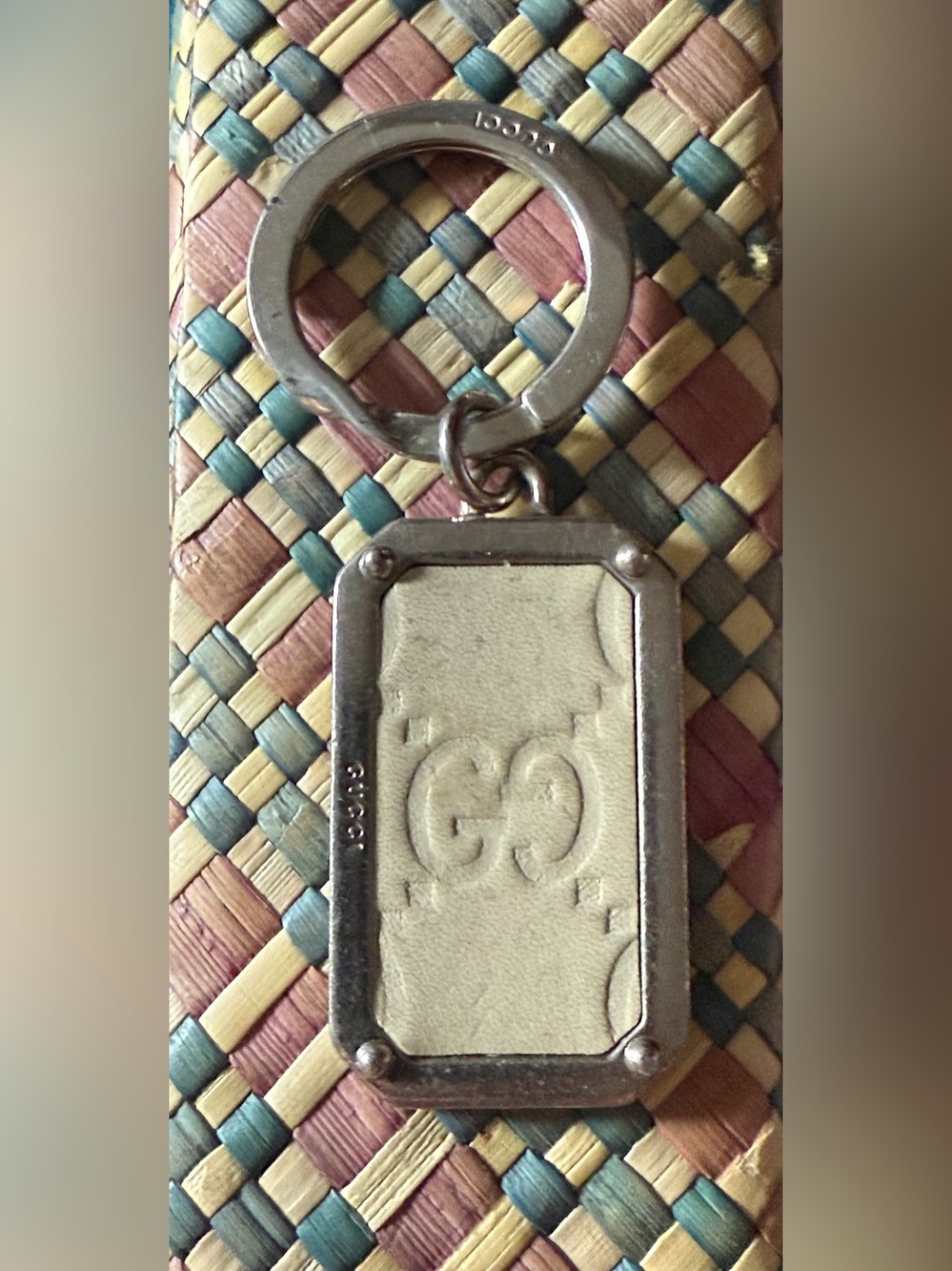 GUCCI WHITE LEATHER DOG TAG KEYRING SILVER METAL
